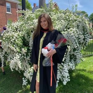 Meet your Posher, Becca